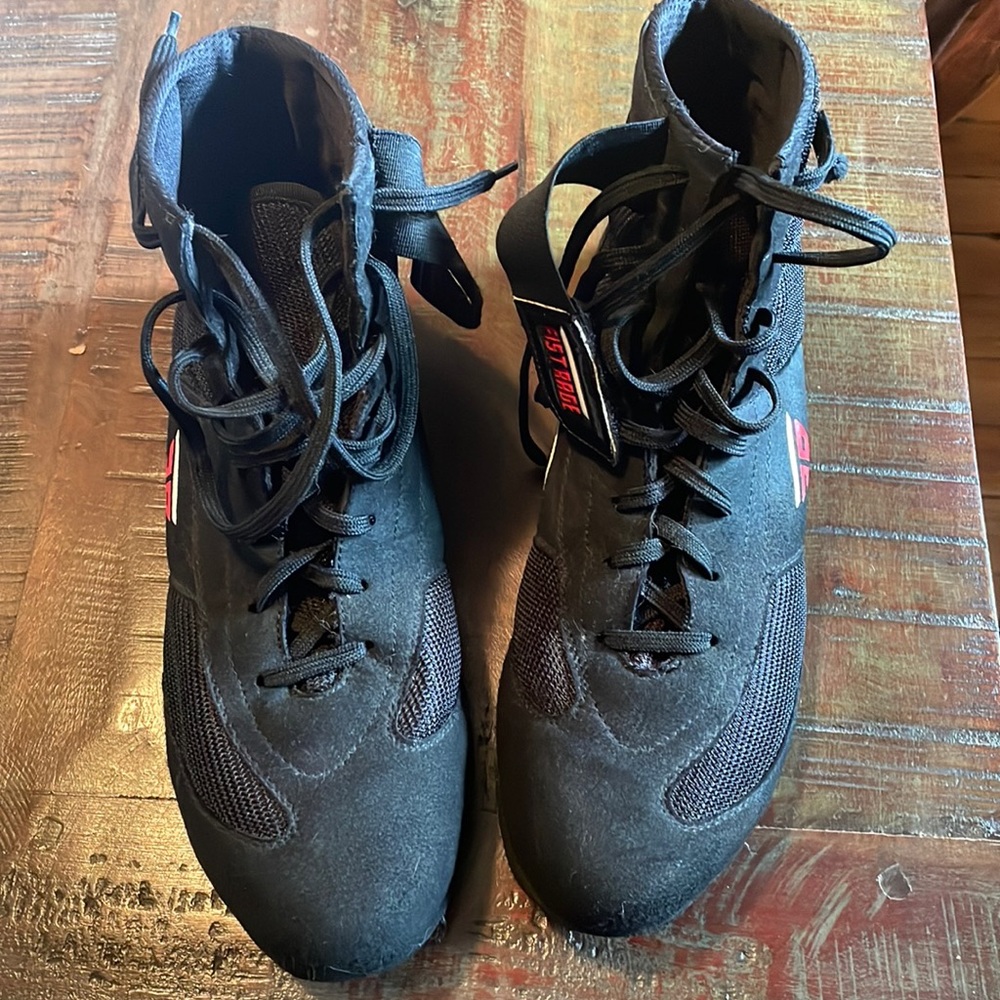 Men’s boxing shoes - hardly worn